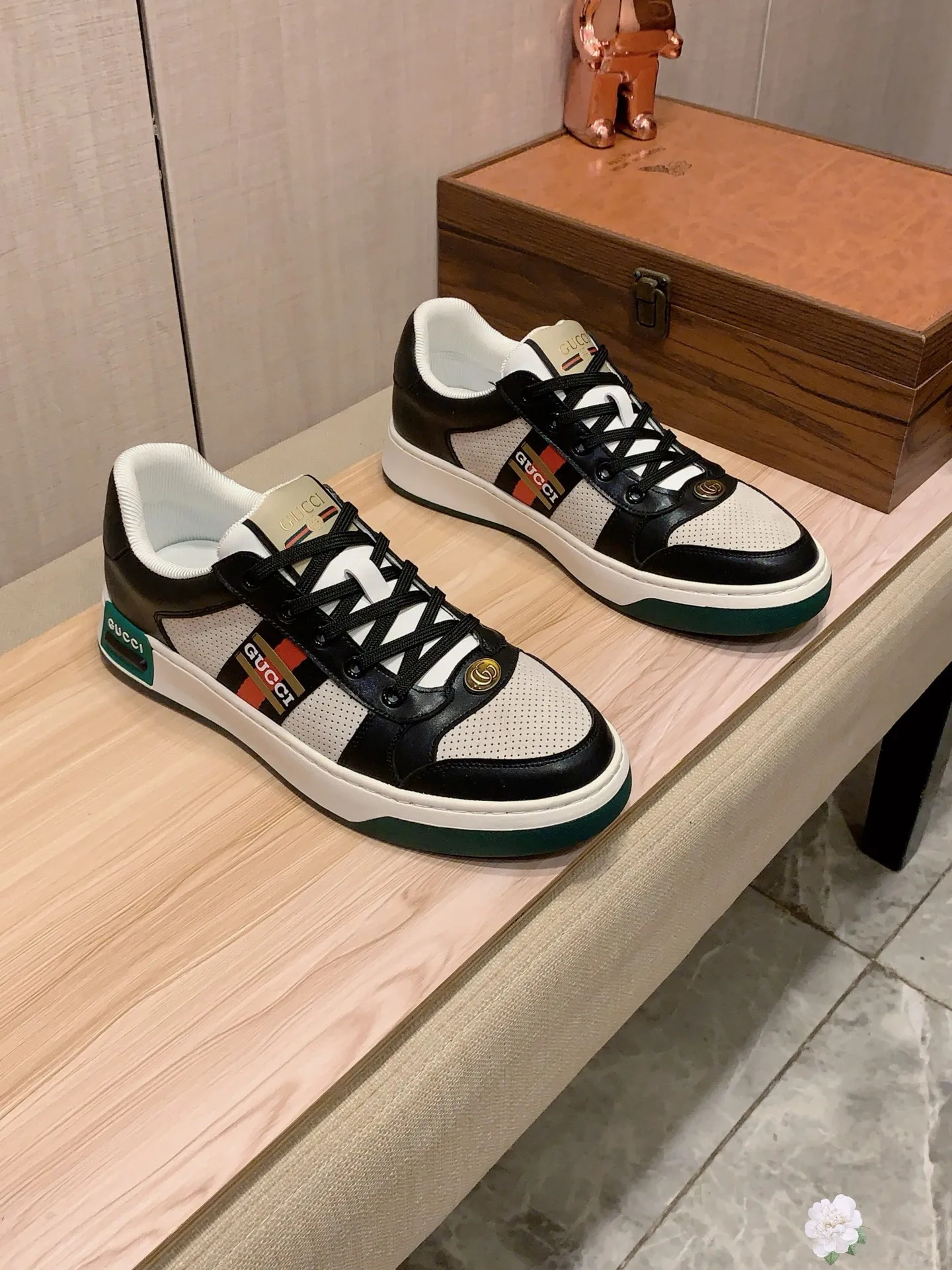 Men's Men's Shoes💰420💰💰🎩🎩[Lightning][Lightning] "Gucci*" The latest and most popular casual shoes, top brand [seduce] luxury ~ purchasing agency, top ~ quality. [Strong] The upper is made of imported breathable cowhide with fabric material ➕ Breathable sheepskin feet (•) and fine workmanship. The original stylish and stylish soft rubber wear-resistant and non-slip outsole is light and comfortable on the feet. The real thing looks better when photographed. 013: Size: 38-44, 3️⃣ colors selected